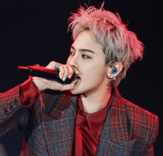 Ilustrasi G-Dragon dipercaya jadi duta promosi KTT APEC Korea Selatan 2025. [Instagram] 
